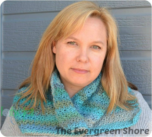 Free crochet cowl pattern. The Flip Your Collar Cowl, designed by The Evergreen Shore exclusively for Cre8tion Crochet