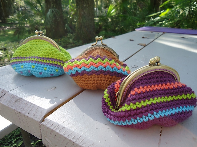 coin purse by just be happy crochet