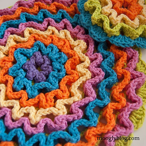 Wiggle It Crochet Trivet