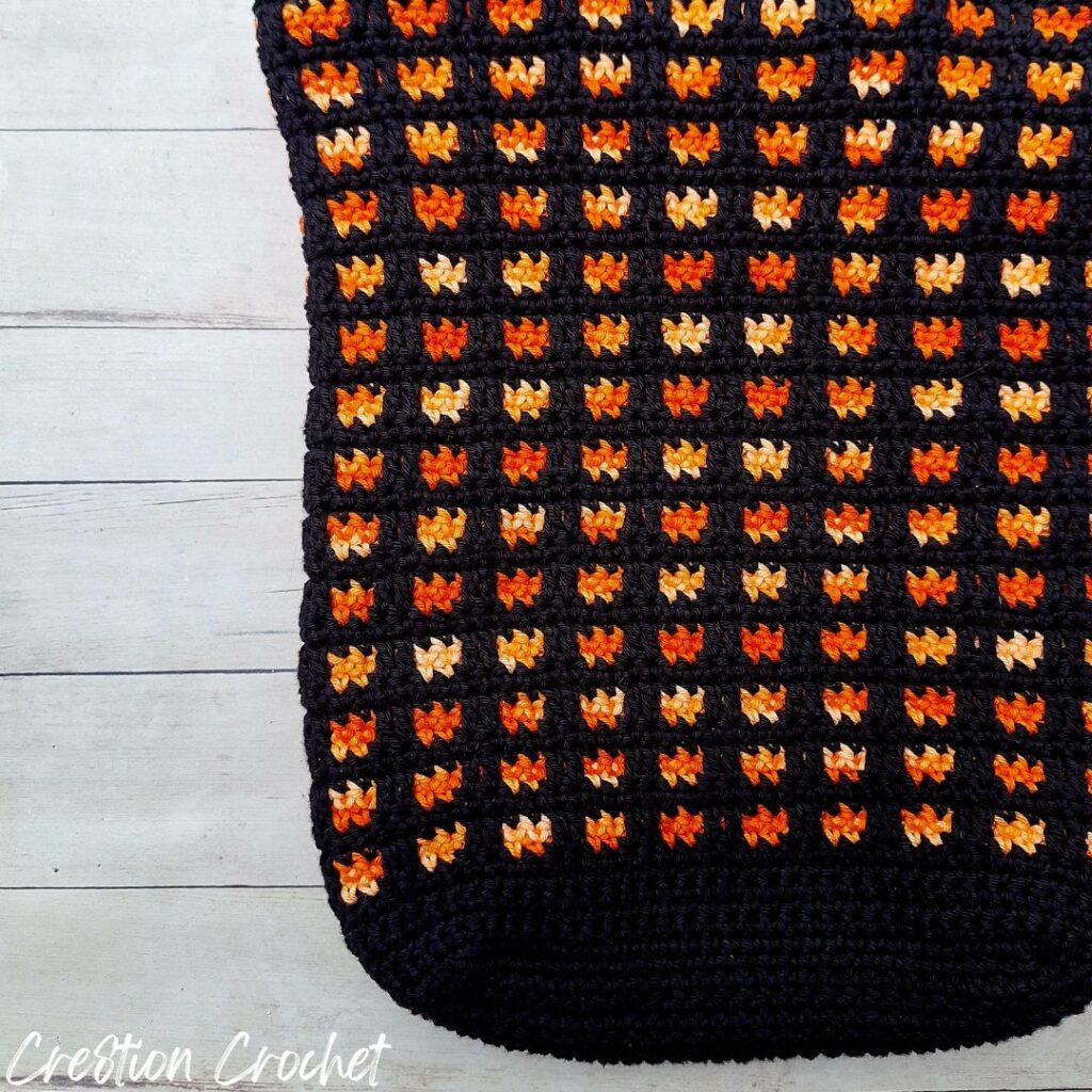mosaic crochet tote bag back